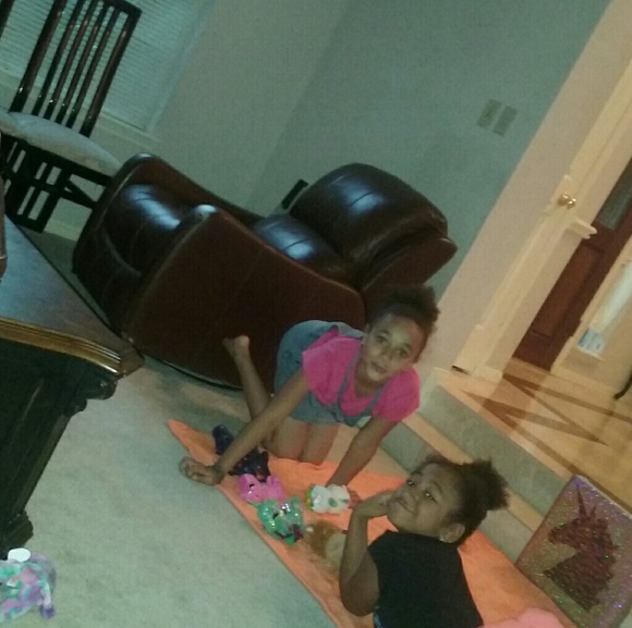 Meet your Posher, Aitza - Picture 2 of 14